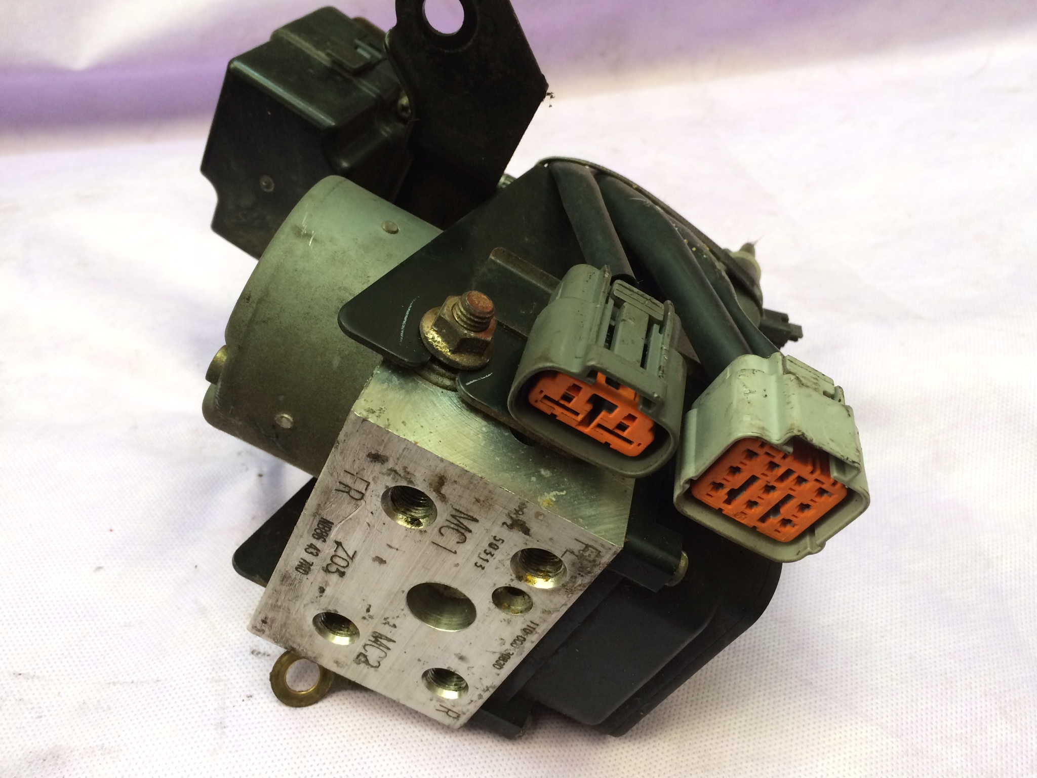 ABS Pump - Mx5 Mk1/2 12/1994 - 8/2000 NB86 43 7A0