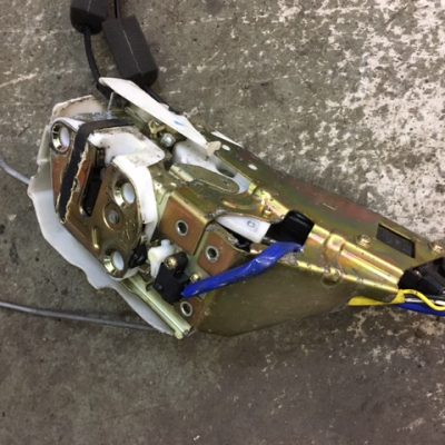 Door catch with central locking - Mx5 Mk2.5 N/S