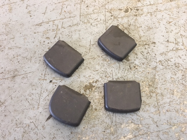 Seat bolt/runner cover caps
